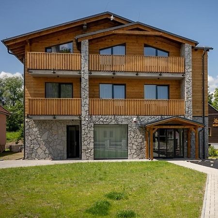 Berg Liptov Hotell Liptovský Mikuláš Eksteriør bilde