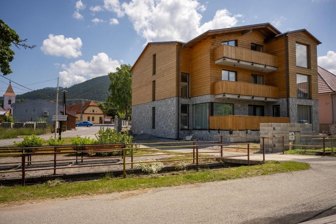 Berg Liptov Hotell Liptovský Mikuláš Eksteriør bilde