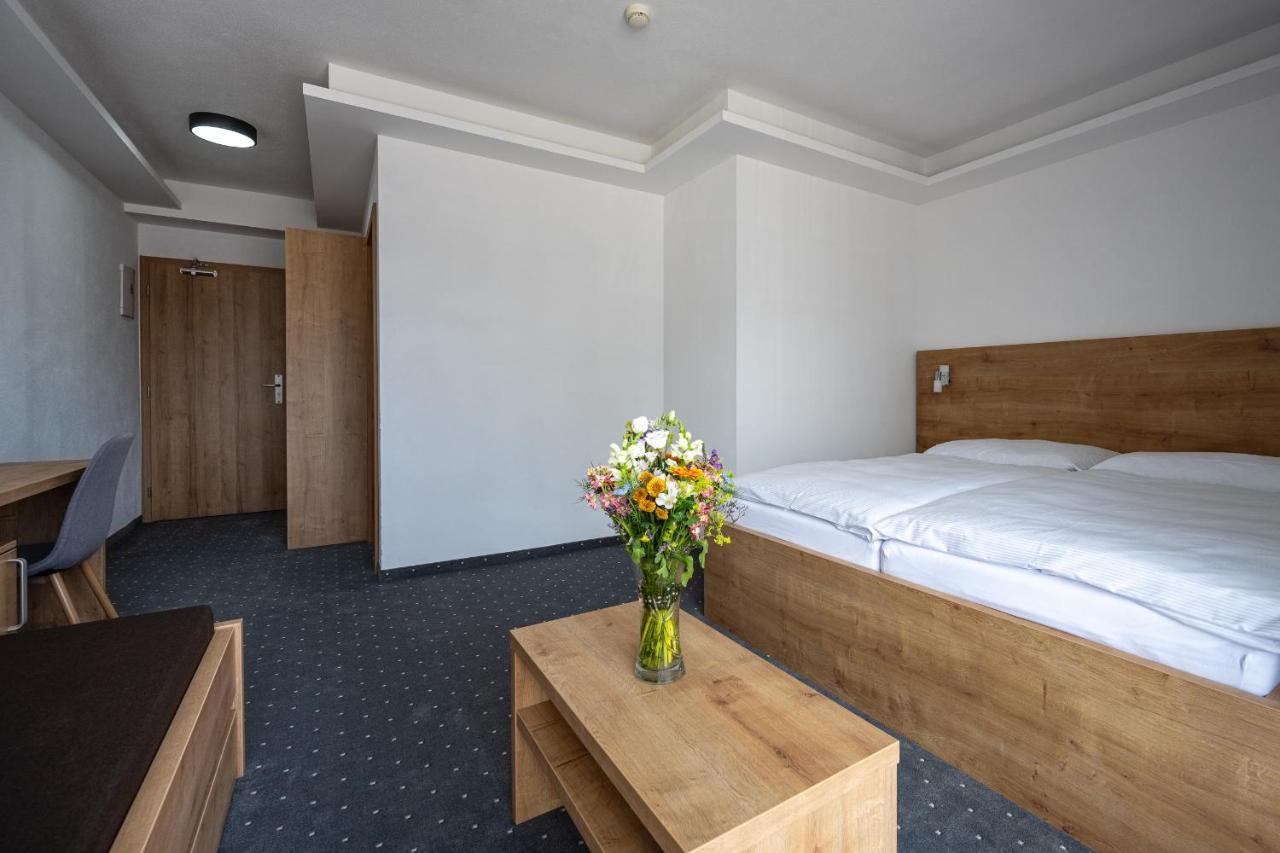 Berg Liptov Hotell Liptovský Mikuláš Eksteriør bilde